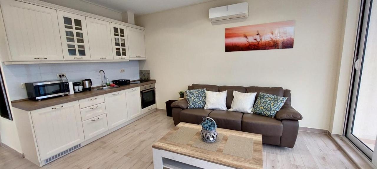 Bay Of Kotor View Apartment With Pool Prcanj Ngoại thất bức ảnh